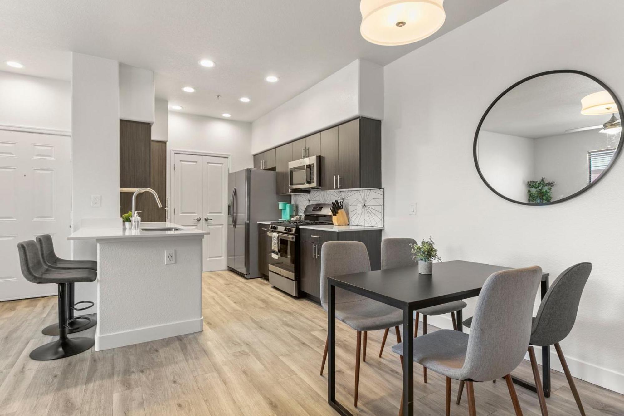 Cozysuites Glendale By The Stadium W Pool! 11 Exterior foto